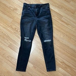 Distressed American eagle stretchy jeans LONGS.